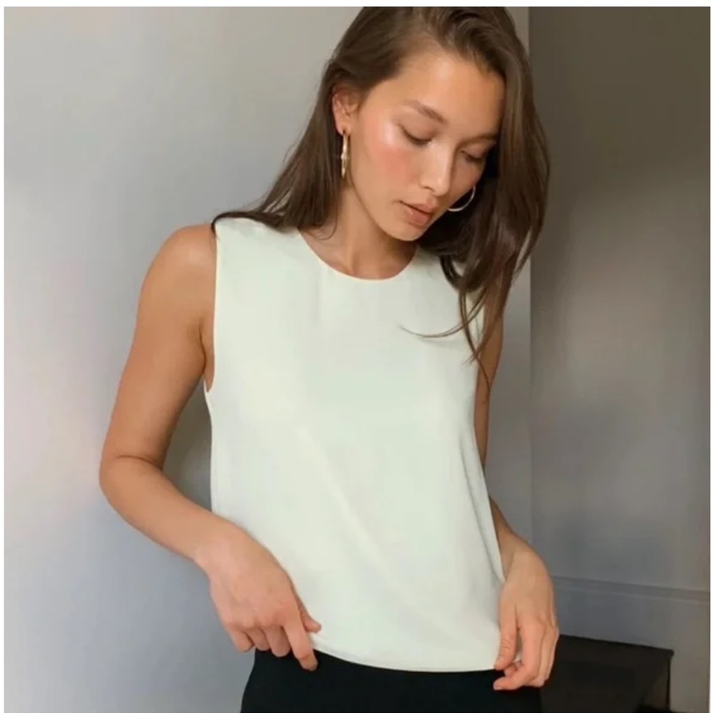 Babaton Sleeveless Top - Light Lemon - Like New